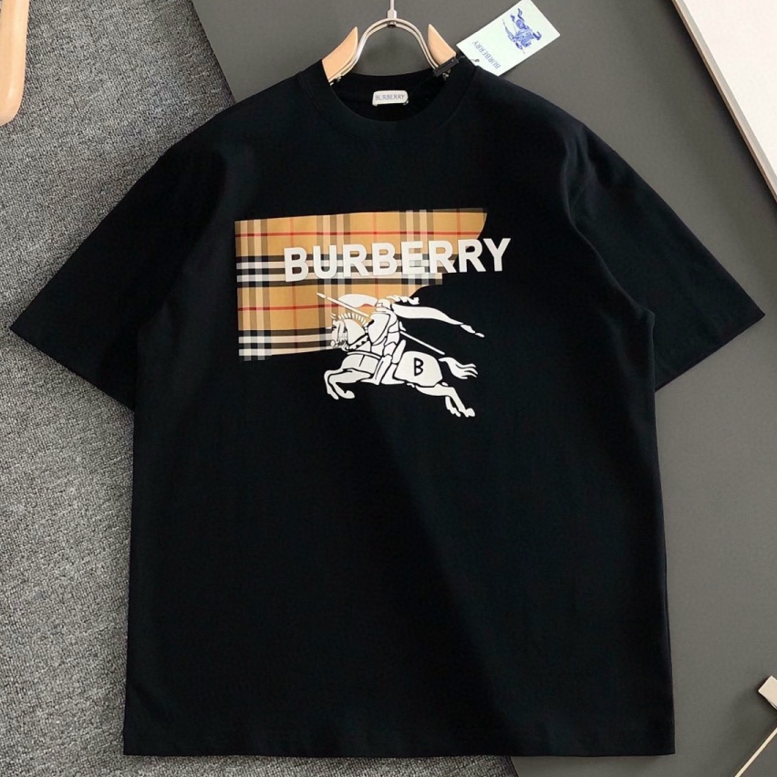 [홍콩명품.BURBERRY] 버버리 2026 남성용 반팔 BU1774 PD 홍콩명품의류,구매대행,온라인명품
