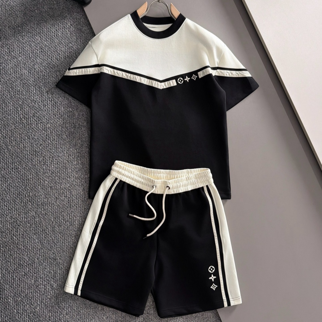 [홍콩명품.LOUIS VUITTON] 루이비통 2026 남성용 반팔세트 LV3255 PD 홍콩명품의류,구매대행,온라인명품