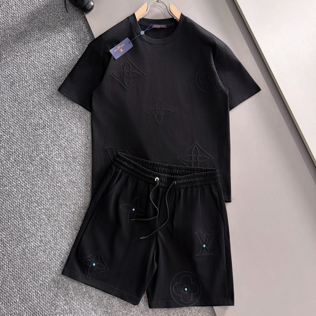 [홍콩명품.LOUIS VUITTON] 루이비통 2026 남성용 반팔세트 LV3266 PD 홍콩명품의류,구매대행,온라인명품