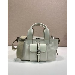 프라다 루트  레더 토트백 1BG660