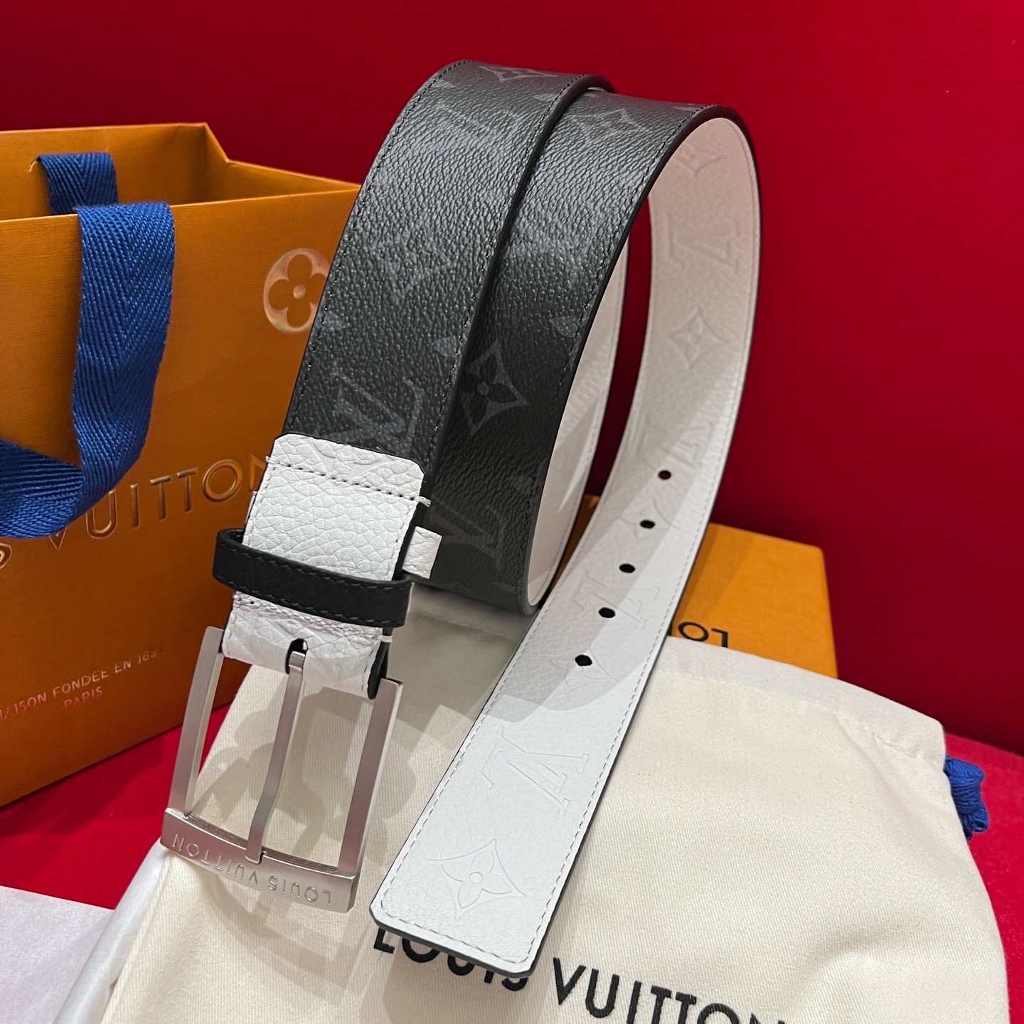 [홍콩명품.LOUIS VUITTON] 루이비통 2026 남성용 가죽벨트 4.0 CM  LV014