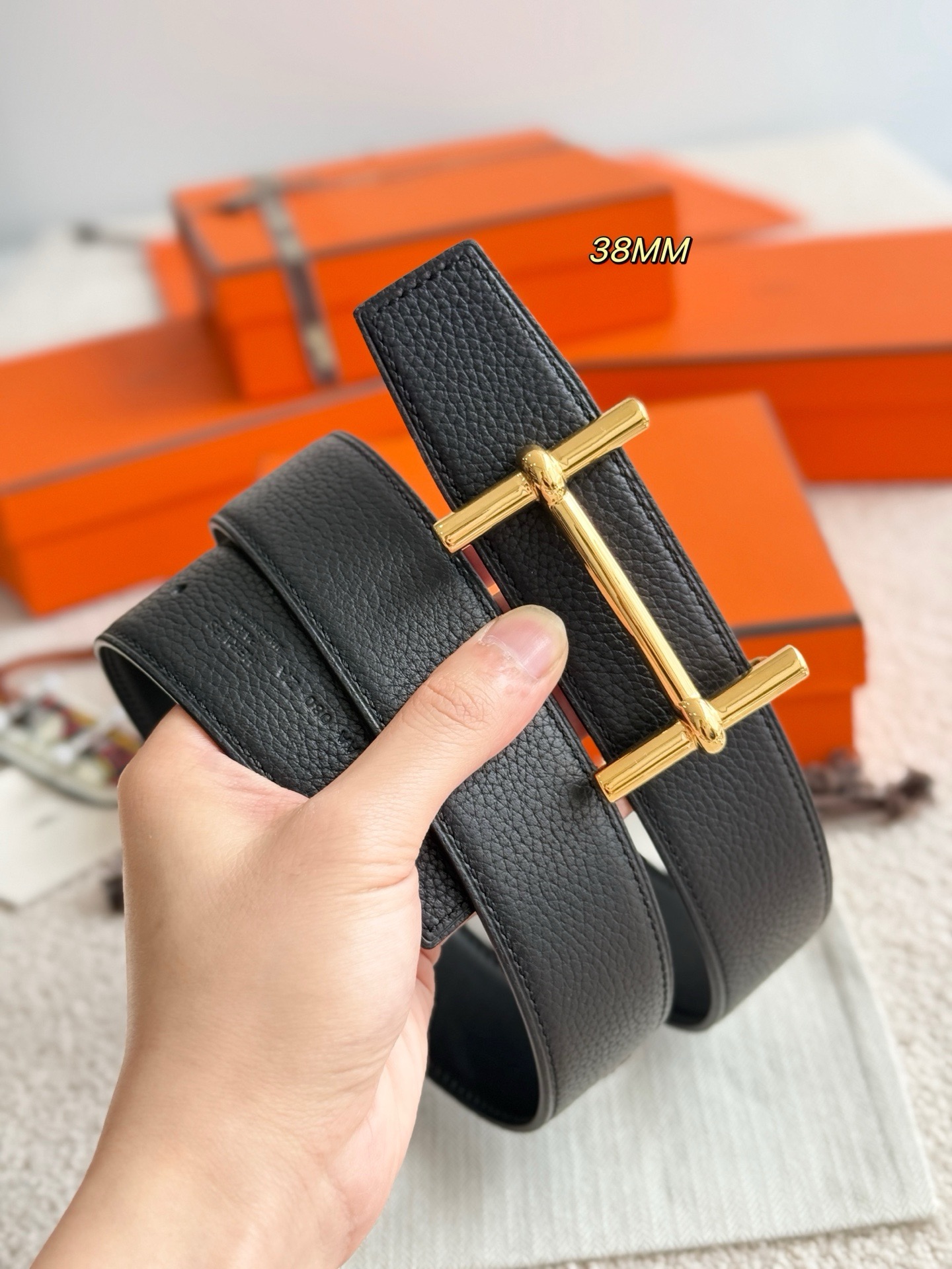 [홍콩명품.HERMES] 에르메스 2026 남성용 가죽벨트 3.8 CM HM016