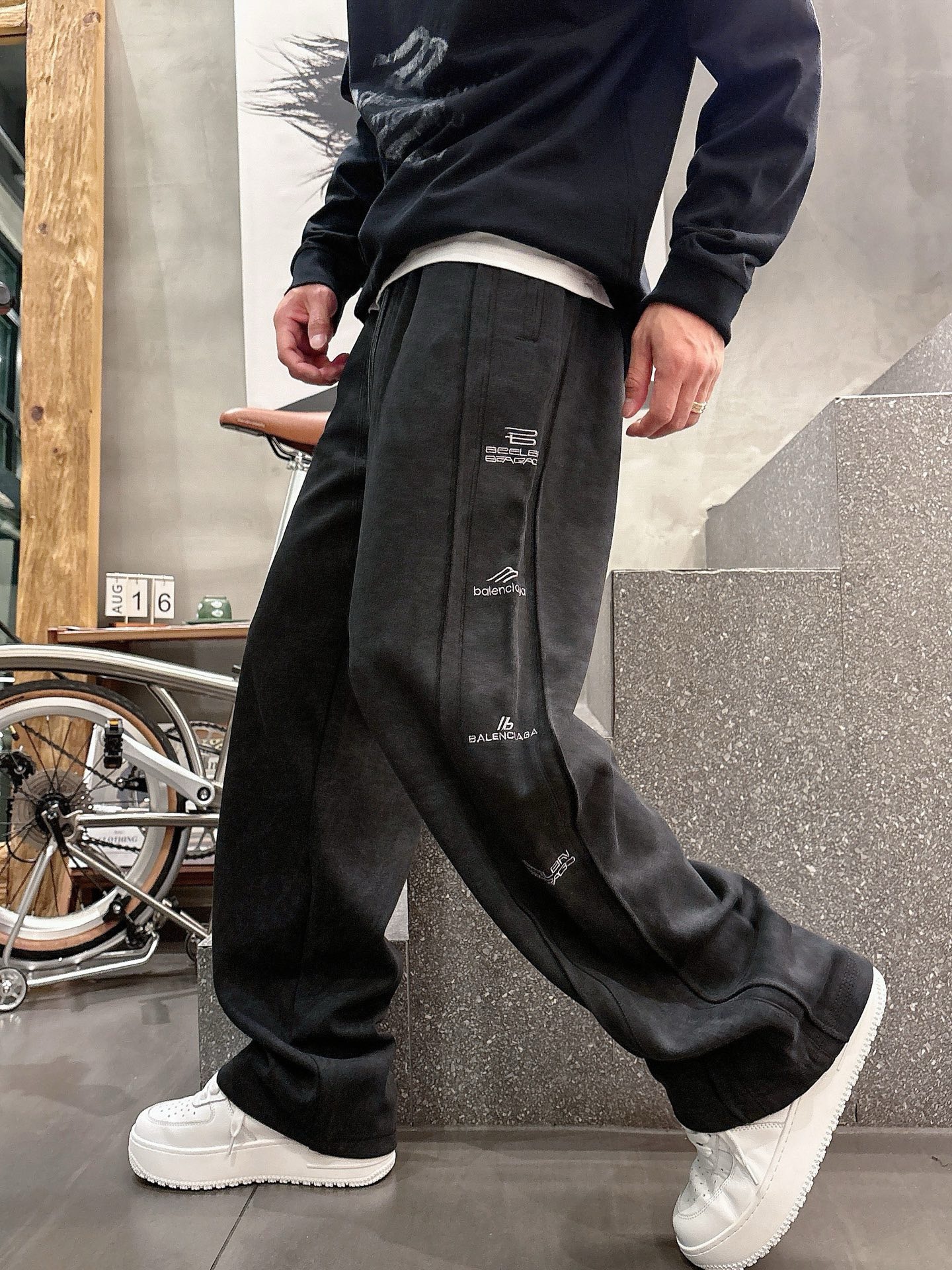 [홍콩명품.BALENCIAGA] 발렌시아가 2026 남성용 추리닝바지 BL1507 PD 홍콩명품의류,구매대행,온라인명품