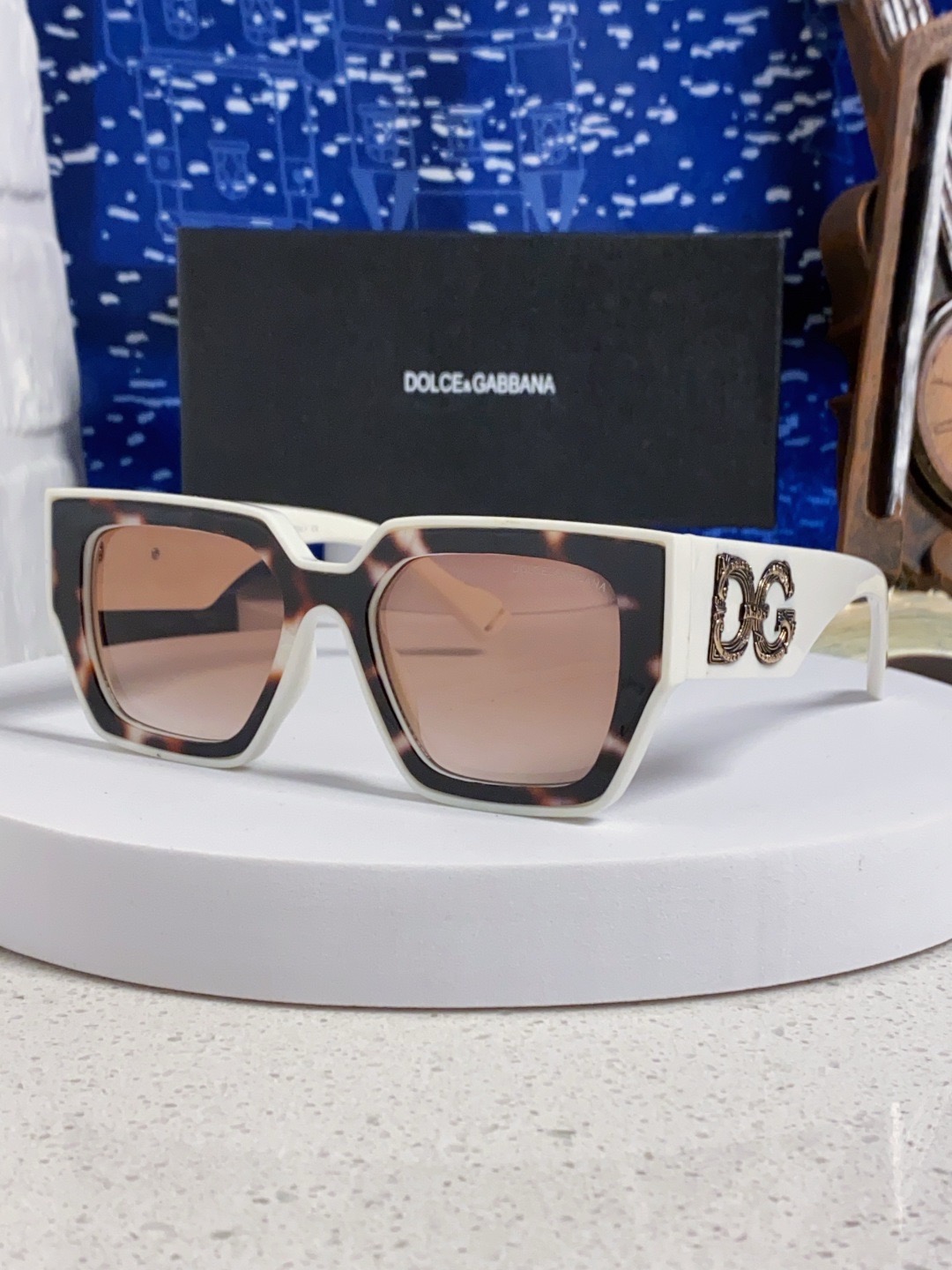 [홍콩명품 DOLCE & GABBANA ] 돌체앤가바나  26SS 로고 연예인 남여 선글라스 DG002 SG1-A 홍콩명품의류,구매대행,온라인명품