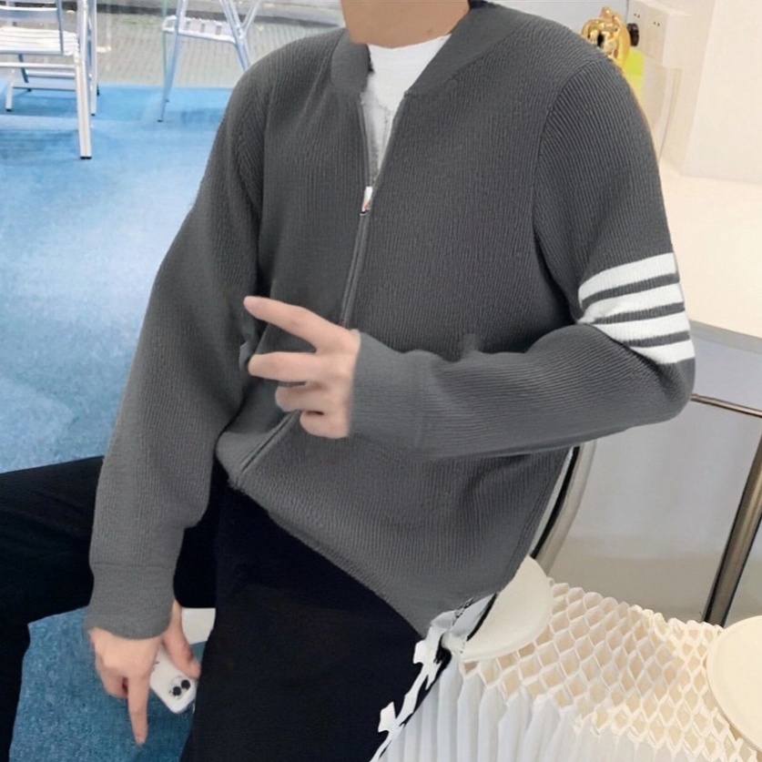 [홍콩명품.THOM BROWNE ] 톰 브라운 2026 남성용 니트가디건자켓 TB1497 PD 홍콩명품의류,구매대행,온라인명품