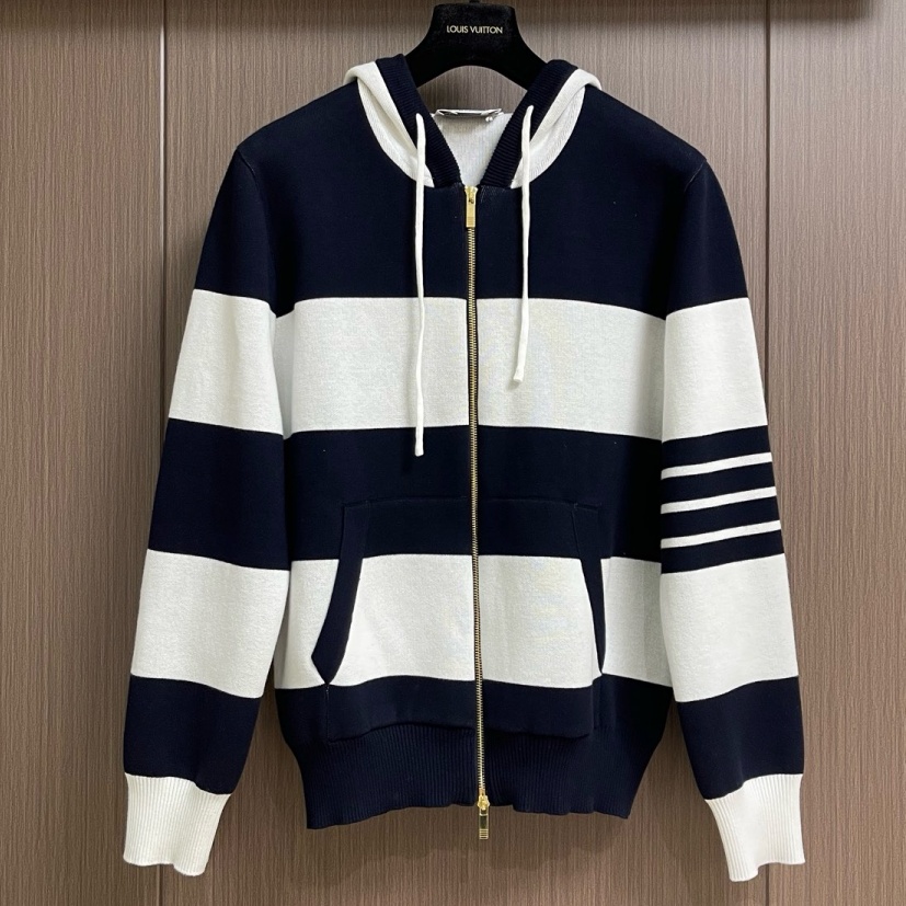 [홍콩명품.THOM BROWNE ] 톰 브라운 2026 남성용 니트가디건자켓 TB1500 PD 홍콩명품의류,구매대행,온라인명품