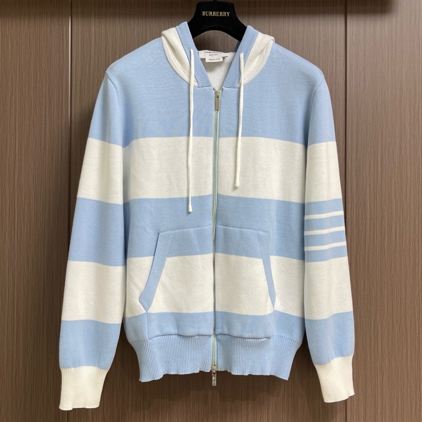 [홍콩명품.THOM BROWNE ] 톰 브라운 2026 남성용 니트가디건자켓 TB1502 PD 홍콩명품의류,구매대행,온라인명품