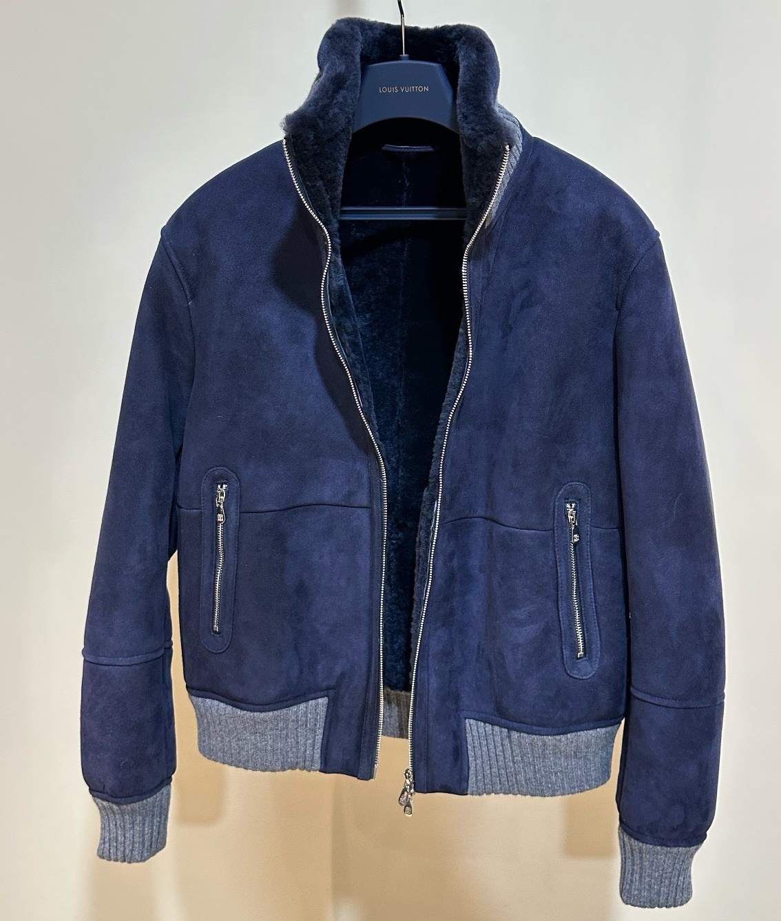 [홍콩명품.BRUNELLO CUCINELLI]브루넬로 쿠치넬리 2026 남성용 모피일체 양가죽 자켓 BL1829 HD 홍콩명품의류,구매대행,온라인명품
